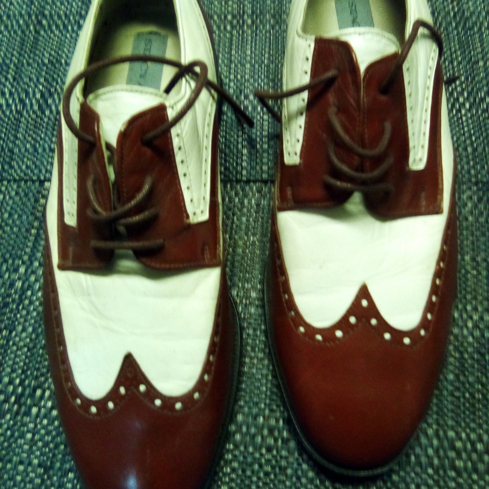 Shoe - Picture 4 of 9